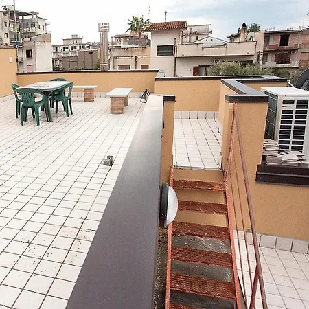 Sleeps 4 Air Con Wifi Lejlighed Locri